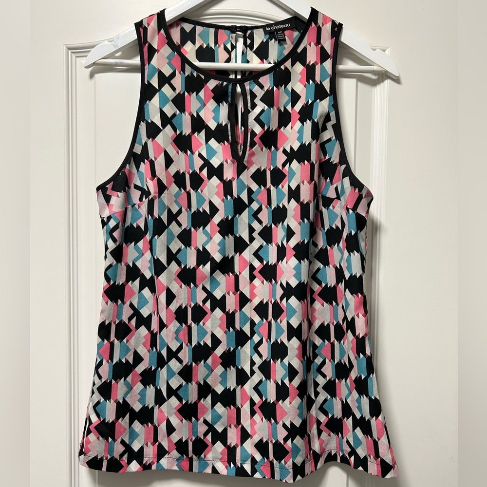 Geometric Sleevless Blouse